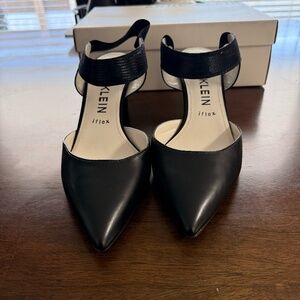 Anne Klein flex Akkatia black scrappy closed toe shoes size 9.5 M